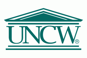 UNCW标志